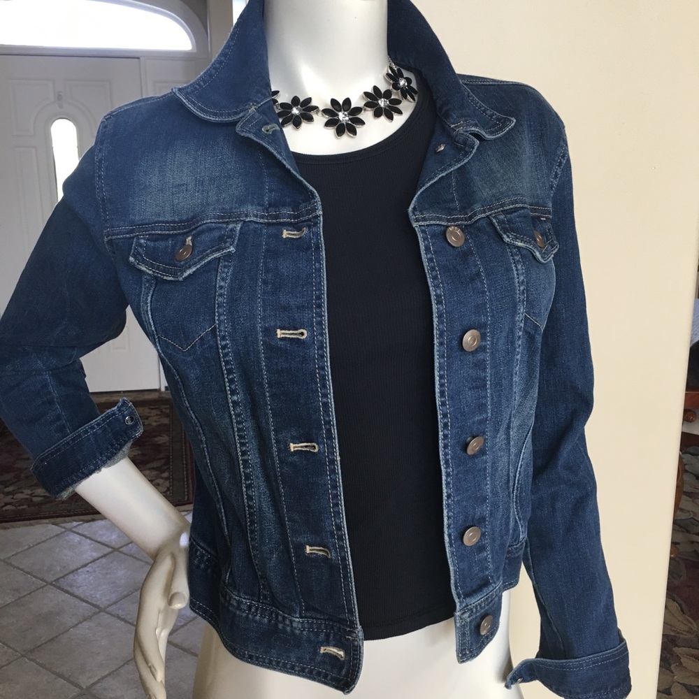Gap Icon Jean Jacket. Ladies XS🍷